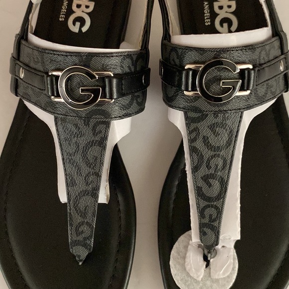 GBG Los Angeles monogram black /gray sandals size 9M strap with buckle closure 🌹 - Picture 5 of 9